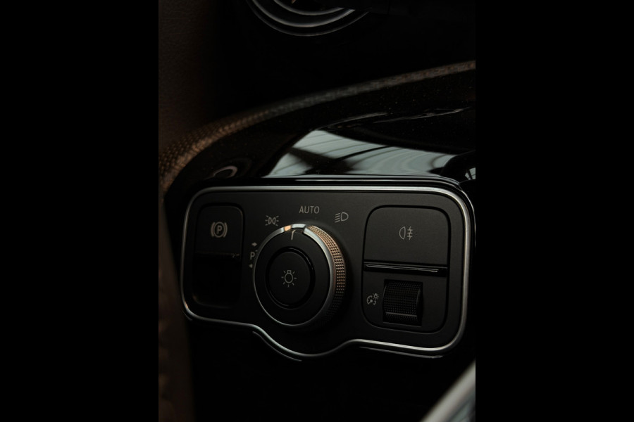 Mercedes-Benz A-Klasse 200 Luxury Line Facelift CarPlay Camera