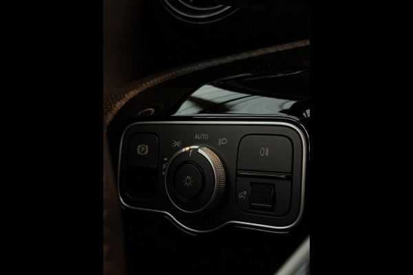 Mercedes-Benz A-Klasse 200 Luxury Line Facelift CarPlay Camera