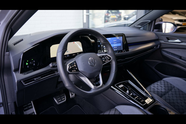 Volkswagen Golf 1.5 TSI R-Line Black Style AUTOMAAT-ACC-CAMERA-HARMAN KARDON-IQ LIGHT-KEYLESS-PANORAMA-STOELVERWARMING