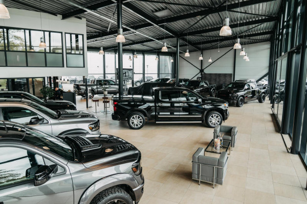 Dodge Ram HULK | Limited Night H.O 540HP 706Nm | Massage + Full Option | De Meest Luxe en Volle Pick-Up in zijn Klasse | Hulk Pack is meer Comfortabele Dubbele Cabine met Royale 5 Zitplaatsen | BPM vrij | Nu Leverbaar uit Voorraad | Voorraad Nr 2357 - 5182