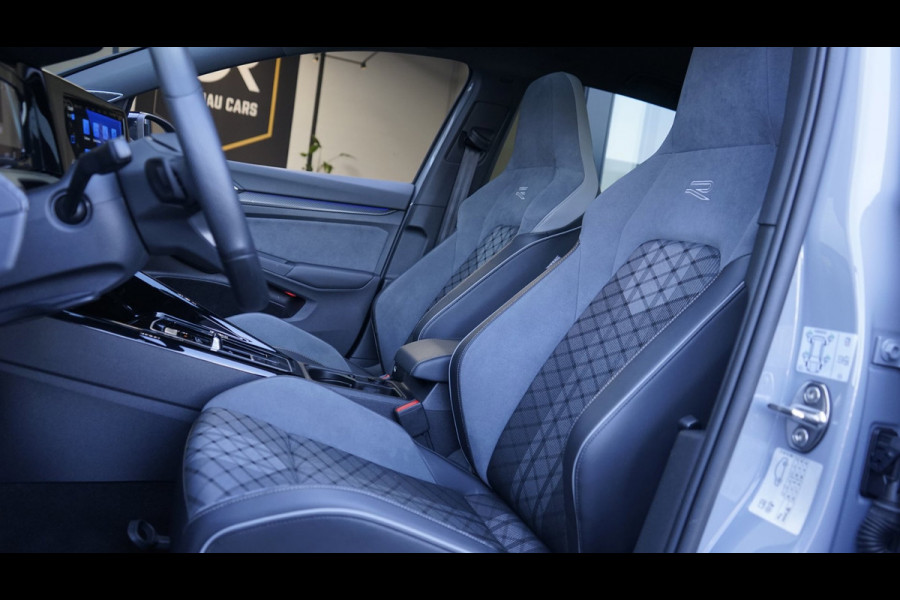 Volkswagen Golf 1.5 TSI R-Line Black Style AUTOMAAT-ACC-CAMERA-HARMAN KARDON-IQ LIGHT-KEYLESS-PANORAMA-STOELVERWARMING