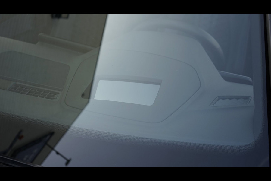 Volkswagen Golf 1.5 TSI R-Line Black Style AUTOMAAT-ACC-CAMERA-HARMAN KARDON-IQ LIGHT-KEYLESS-PANORAMA-STOELVERWARMING