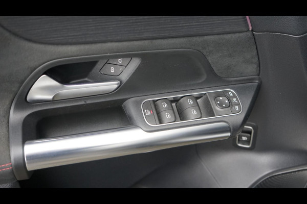 Mercedes-Benz GLA 250 4MATIC AMG NIGHT AUTOMAAT-360 CAMERA-AMBIANCE-BURMESTER-KEYLESS-NAVIGATIE-PANO-WINTER-Etc.