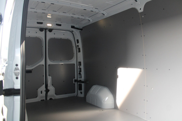 Renault Master E-Tech T35 L3H2 Advance long range 87 kWh 143pk - Camera - Voorruit verwarming - Cruise - LED - Carplay/Android - Rijklaar