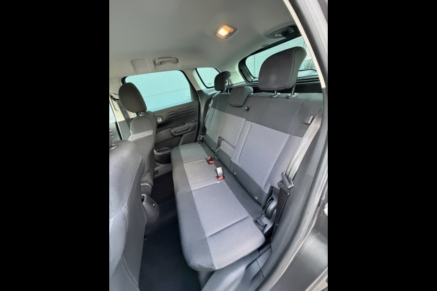 Citroën C3 Aircross 110pk Shine (Camera - Parkeersensoren V+A - 17"incl 4S - Automatische Airco - Navigatie - Apple Carplay)