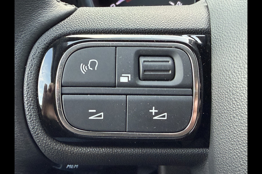 Citroën C3 Aircross 110pk Shine (Camera - Parkeersensoren V+A - 17"incl 4S - Automatische Airco - Navigatie - Apple Carplay)