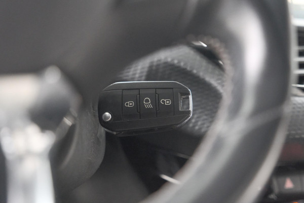 Peugeot 208 PureTech 110 Tech Edition | Camera | Apple Carplay | Parkeersensoren