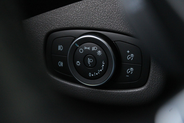 Ford Transit Connect 1.5 EcoBlue L2 Limited 120pk - Automaat - Trekhaak - Stoelverwarming - Navi - Bluetooth - Camera - Rijklaar