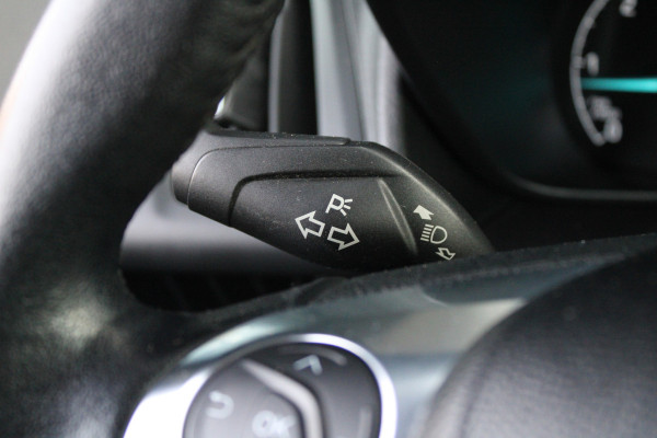 Ford Transit Connect 1.5 EcoBlue L2 Limited 120pk - Automaat - Trekhaak - Stoelverwarming - Navi - Bluetooth - Camera - Rijklaar