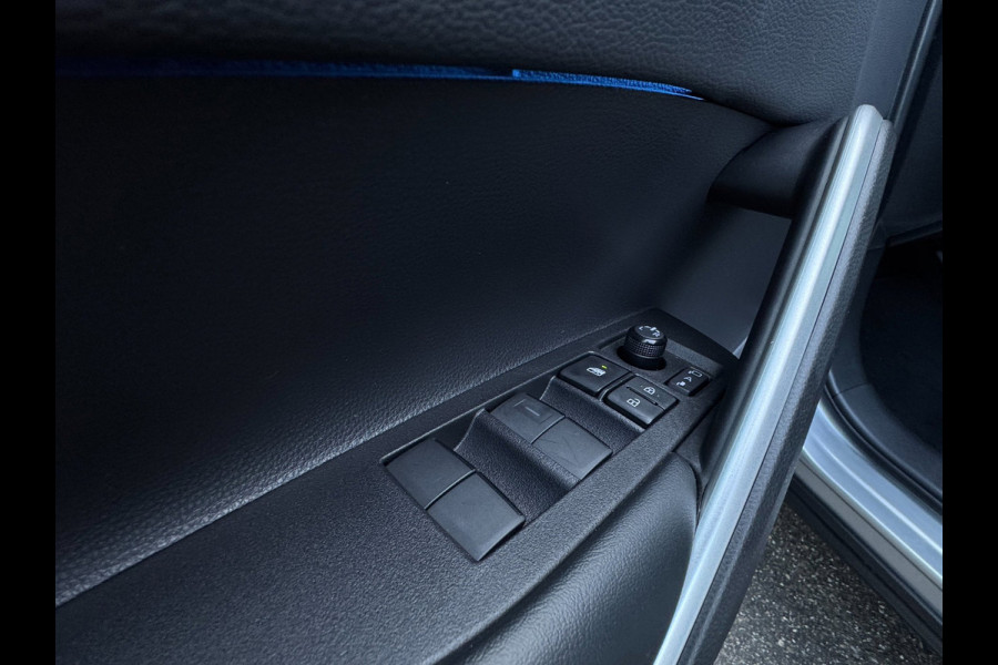 Toyota Corolla Cross Hybrid 140 Style Comfort VERWARMDE STOELEN EN STUURWIEL, CAMERA , CARPLAY, CLIMATE CONTROL / ELEKT KLEP