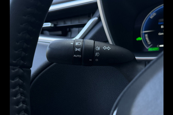 Toyota Corolla Cross Hybrid 140 Style Comfort VERWARMDE STOELEN EN STUURWIEL, CAMERA , CARPLAY, CLIMATE CONTROL / ELEKT KLEP