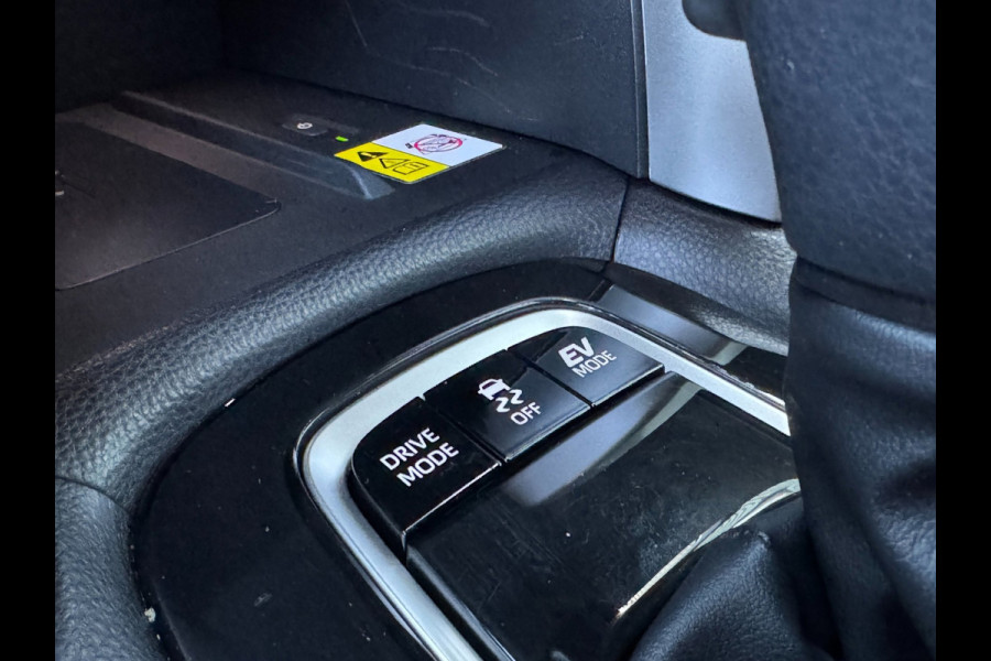 Toyota Corolla Cross Hybrid 140 Style Comfort VERWARMDE STOELEN EN STUURWIEL, CAMERA , CARPLAY, CLIMATE CONTROL / ELEKT KLEP