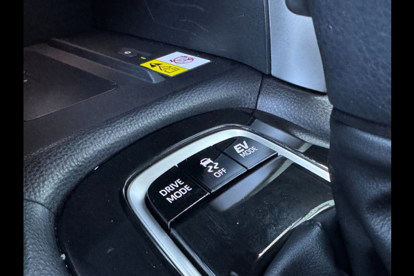 Toyota Corolla Cross Hybrid 140 Style Comfort VERWARMDE STOELEN EN STUURWIEL, CAMERA , CARPLAY, CLIMATE CONTROL / ELEKT KLEP