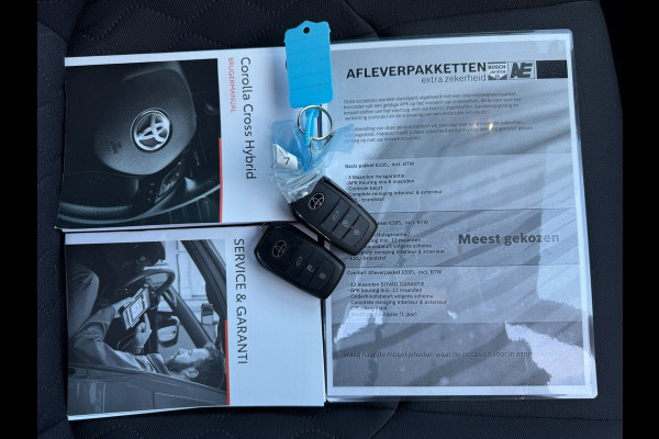 Toyota Corolla Cross Hybrid 140 Style Comfort VERWARMDE STOELEN EN STUURWIEL, CAMERA , CARPLAY, CLIMATE CONTROL / ELEKT KLEP