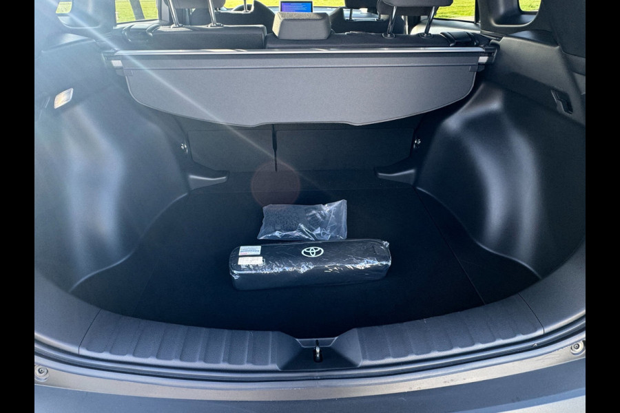 Toyota Corolla Cross Hybrid 140 Style Comfort VERWARMDE STOELEN EN STUURWIEL, CAMERA , CARPLAY, CLIMATE CONTROL / ELEKT KLEP