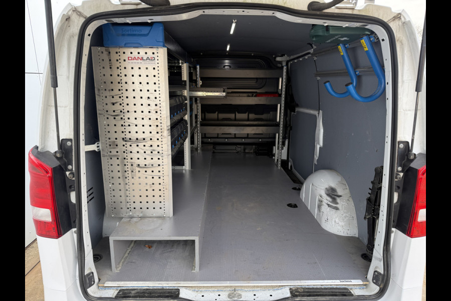 Mercedes-Benz Vito 114 CDI Automaat L2H1 Climate Control Adaptieve Cruise Carplay Inbouw Stoelverwarming