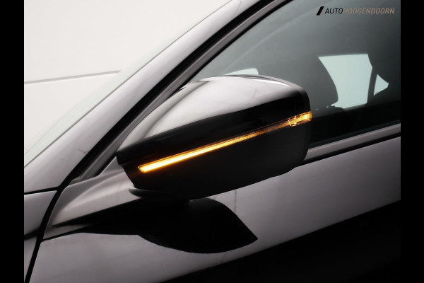 Peugeot 208 1.2 PureTech Active Black Edition (APPLE CARPLAY,PARKEERSENSOREN,LED VERLICHTING,SPORTSTOELEN,NAVIGATIE,TOPCONDITIE)