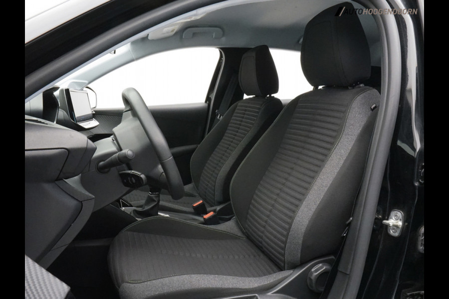 Peugeot 208 1.2 PureTech Active Black Edition (APPLE CARPLAY,PARKEERSENSOREN,LED VERLICHTING,SPORTSTOELEN,NAVIGATIE,TOPCONDITIE)