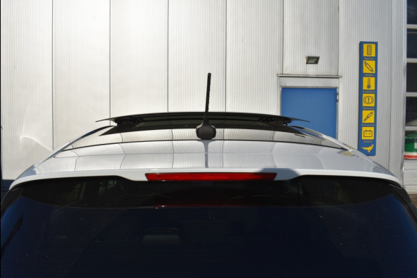 Ford Fiesta 1.1 ACTIVE PANODAK! TREKHAAK! WINTERPACK! NAVI!