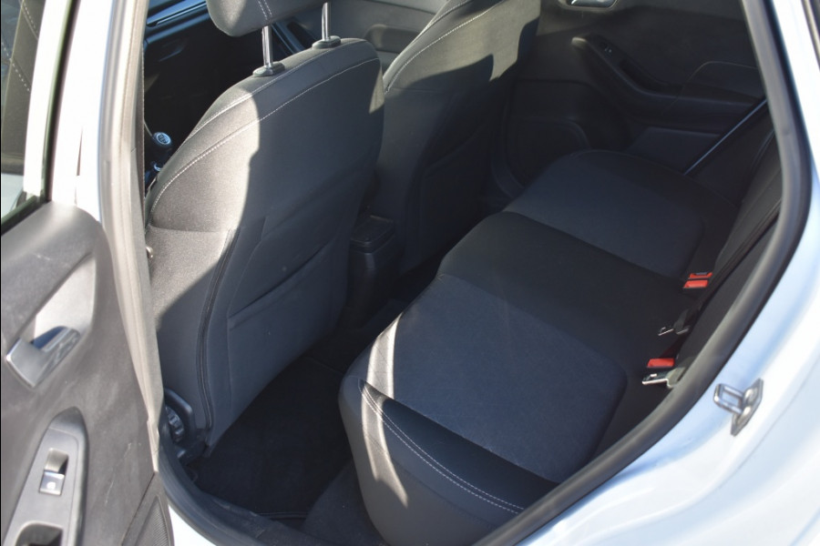 Ford Fiesta 1.1 ACTIVE PANODAK! TREKHAAK! WINTERPACK! NAVI!