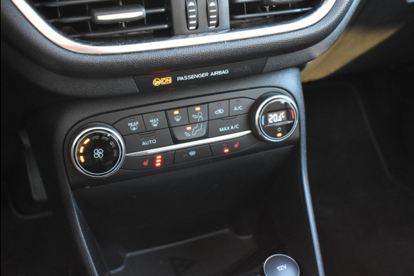 Ford Fiesta 1.1 ACTIVE PANODAK! TREKHAAK! WINTERPACK! NAVI!