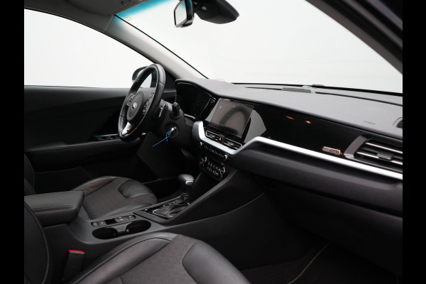 Kia Niro 1.6 GDi DynamicLine PHEV 141pk Dealer O.H. | Adaptive Cruise | Camera | Sportstoelen & Stuur Verwarmd | Apple Carplay | Lane Assist | Navigatie | DAB | Plug In Hybrid