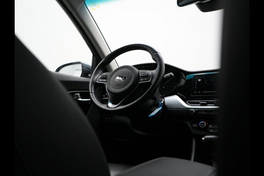 Kia Niro 1.6 GDi DynamicLine PHEV 141pk Dealer O.H. | Adaptive Cruise | Camera | Sportstoelen & Stuur Verwarmd | Apple Carplay | Lane Assist | Navigatie | DAB | Plug In Hybrid