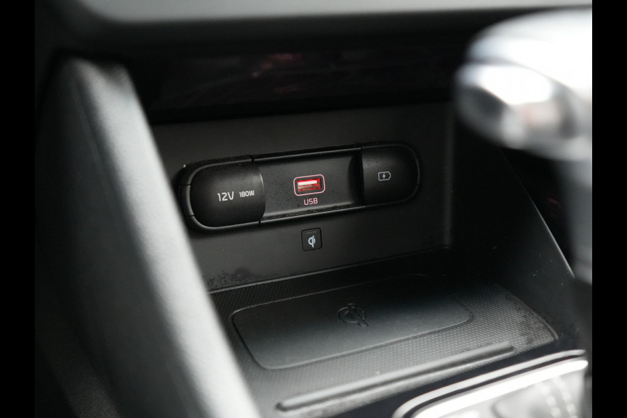 Kia Niro 1.6 GDi DynamicLine PHEV 141pk Dealer O.H. | Adaptive Cruise | Camera | Sportstoelen & Stuur Verwarmd | Apple Carplay | Lane Assist | Navigatie | DAB | Plug In Hybrid