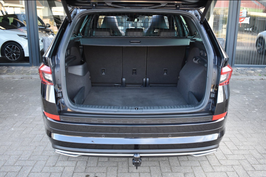 Škoda Kodiaq 1.5 TSI Sportline | TREKHAAK | ADAPT. CRUISE | NAP | CANTON | PANORAMADAK | DEALER ONDERHOUDEN