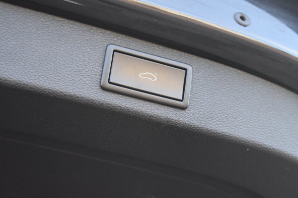 Škoda Kodiaq 1.5 TSI Sportline | TREKHAAK | ADAPT. CRUISE | NAP | CANTON | PANORAMADAK | DEALER ONDERHOUDEN