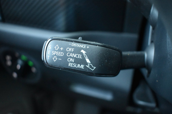 Škoda Kodiaq 1.5 TSI Sportline | TREKHAAK | ADAPT. CRUISE | NAP | CANTON | PANORAMADAK | DEALER ONDERHOUDEN