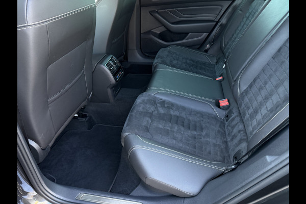 Volkswagen Passat Variant 1.4 TSI PHEV GTE / Trekhaak (1.600 KG) / Keyless / Carplay / Sensoren V+A / camera /