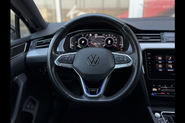 Volkswagen Passat Variant 1.4 TSI PHEV GTE / Trekhaak (1.600 KG) / Keyless / Carplay / Sensoren V+A / camera /