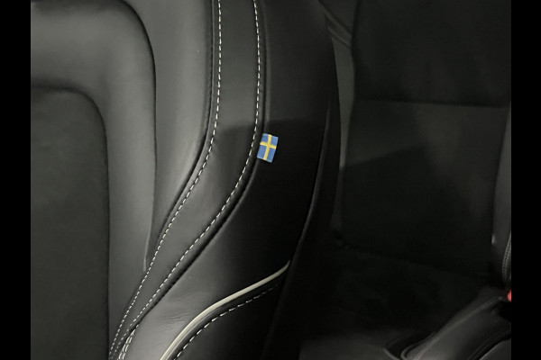 Volvo XC90 2.0 T8 Recharge AWD R-Design Luchtvering | Trekhaak | Bowers & Wilkins | Adapt. cruise | Open dak | Stuur-/stoelverwarming | Memory