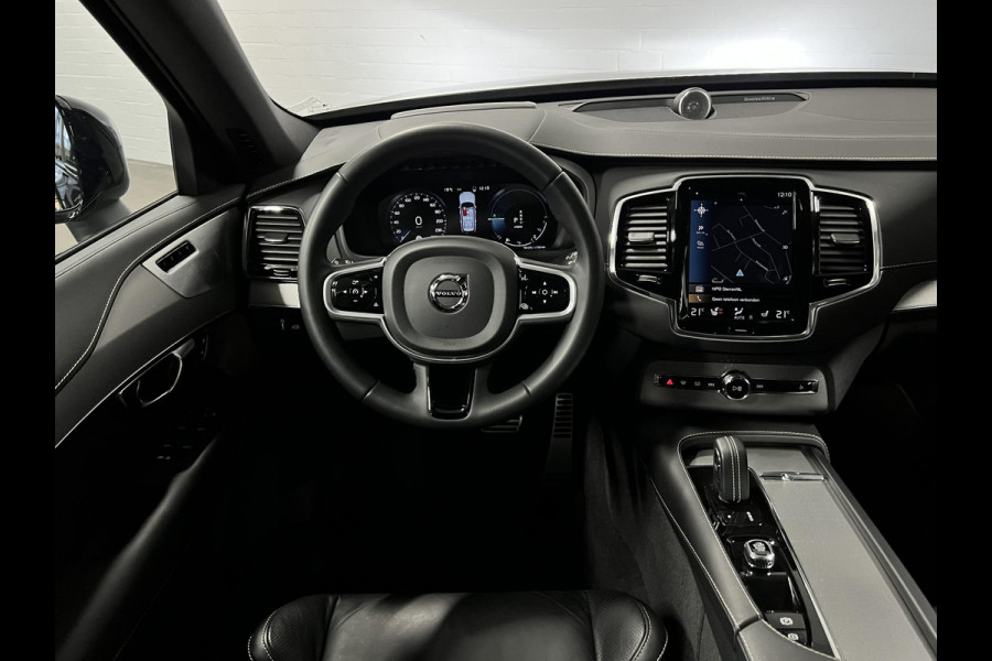 Volvo XC90 2.0 T8 Plug-in hybrid AWD Ultra Dark Luchtvering | Trekhaak | Bowers & Wilkins | Adapt. cruise | Open dak | 360 camera | Head-up | Memory | Stuur-/stoelverwarming