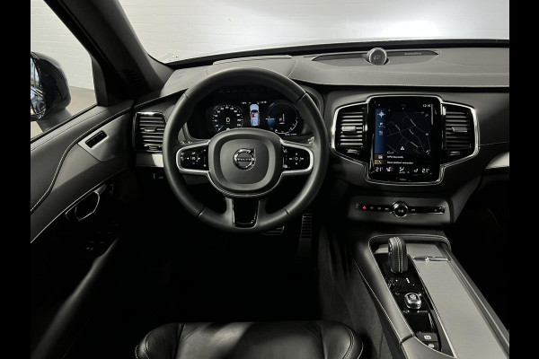 Volvo XC90 2.0 T8 Plug-in hybrid AWD Ultra Dark Luchtvering | Trekhaak | Bowers & Wilkins | Adapt. cruise | Open dak | 360 camera | Head-up | Memory | Stuur-/stoelverwarming