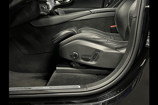 Volvo XC90 2.0 T8 Plug-in hybrid AWD Ultra Dark Luchtvering | Trekhaak | Bowers & Wilkins | Adapt. cruise | Open dak | 360 camera | Head-up | Memory | Stuur-/stoelverwarming
