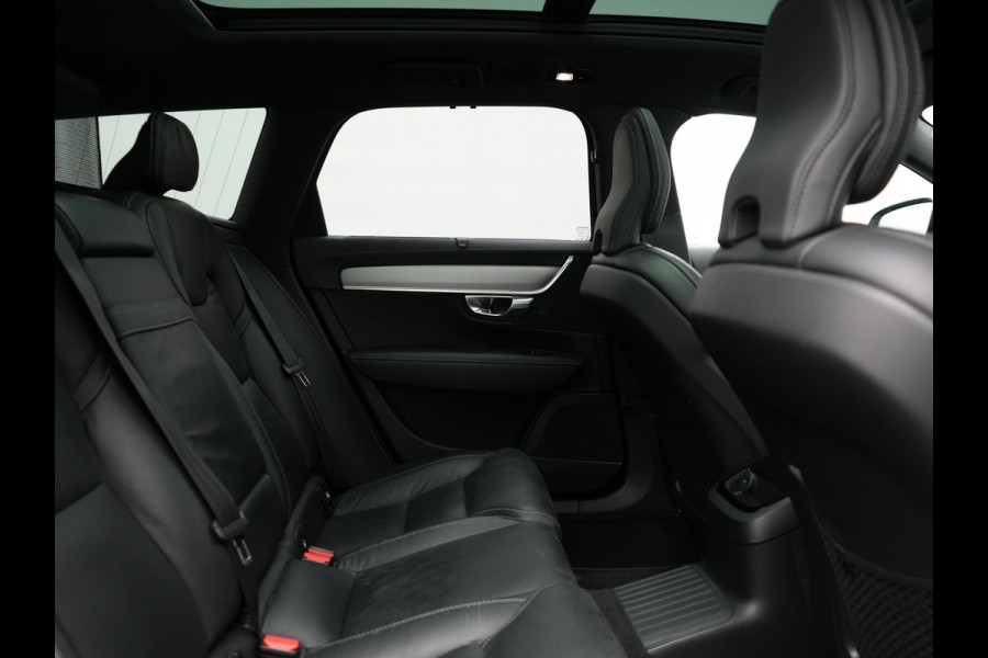 Volvo V90 T6 AWD Ultimate Dark PHEV 350pk Dealer O.H. | Panodak | Head Up | 360 Camera | Adaptive Cruise | Harman / Kardon | Lederen Sportstoelen Memory & Ventilatie | Keyless | Stoelen & Stuur Verwarmd | Apple Carplay | Virtual | DAB | Plug In Hybrid