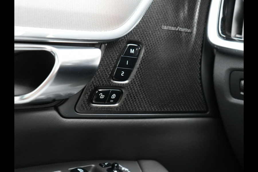 Volvo V90 T6 AWD Ultimate Dark PHEV 350pk Dealer O.H. | Panodak | Head Up | 360 Camera | Adaptive Cruise | Harman / Kardon | Lederen Sportstoelen Memory & Ventilatie | Keyless | Stoelen & Stuur Verwarmd | Apple Carplay | Virtual | DAB | Plug In Hybrid