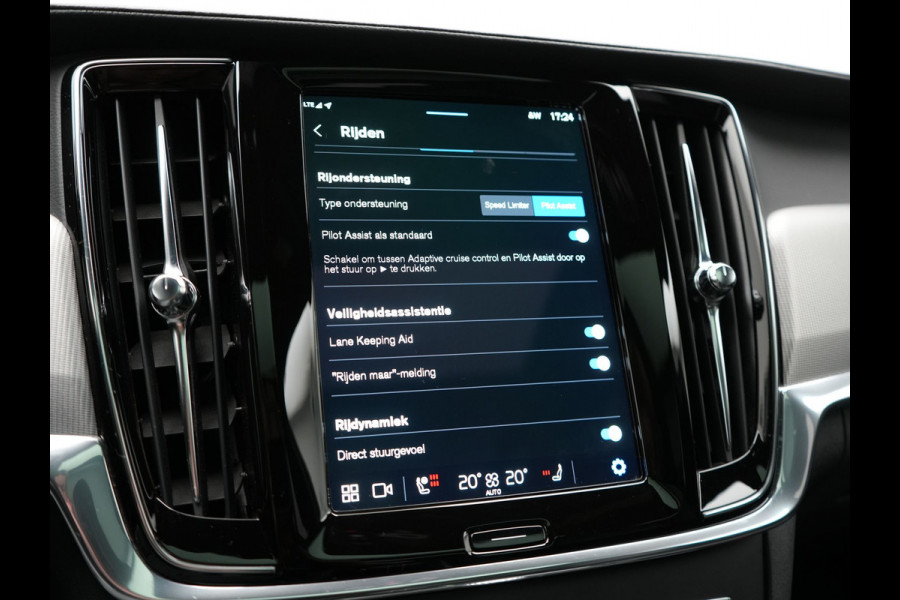 Volvo V90 T6 AWD Ultimate Dark PHEV 350pk Dealer O.H. | Panodak | Head Up | 360 Camera | Adaptive Cruise | Harman / Kardon | Lederen Sportstoelen Memory & Ventilatie | Keyless | Stoelen & Stuur Verwarmd | Apple Carplay | Virtual | DAB | Plug In Hybrid