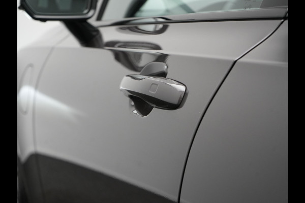 Volvo V90 T6 AWD Ultimate Dark PHEV 350pk Dealer O.H. | Panodak | Head Up | 360 Camera | Adaptive Cruise | Harman / Kardon | Lederen Sportstoelen Memory & Ventilatie | Keyless | Stoelen & Stuur Verwarmd | Apple Carplay | Virtual | DAB | Plug In Hybrid