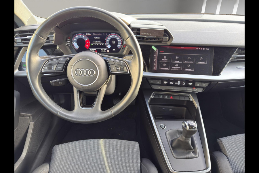 Audi A3 Sportback 30 TFSI Business edition | Sportstoelen | Navi | Virtual Cockpit | Led | Parkeerhulp |