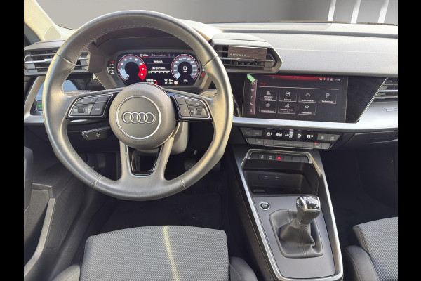 Audi A3 Sportback 30 TFSI Business edition | Sportstoelen | Navi | Virtual Cockpit | Led | Parkeerhulp |