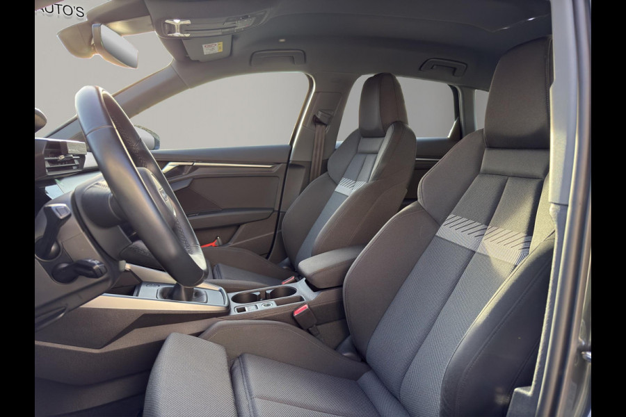 Audi A3 Sportback 30 TFSI Business edition | Sportstoelen | Navi | Virtual Cockpit | Led | Parkeerhulp |