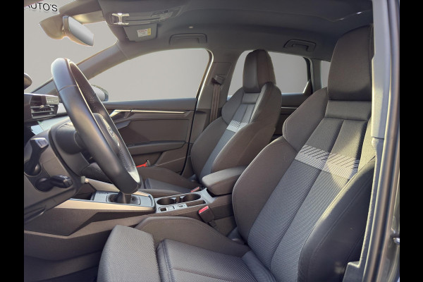 Audi A3 Sportback 30 TFSI Business edition | Sportstoelen | Navi | Virtual Cockpit | Led | Parkeerhulp |