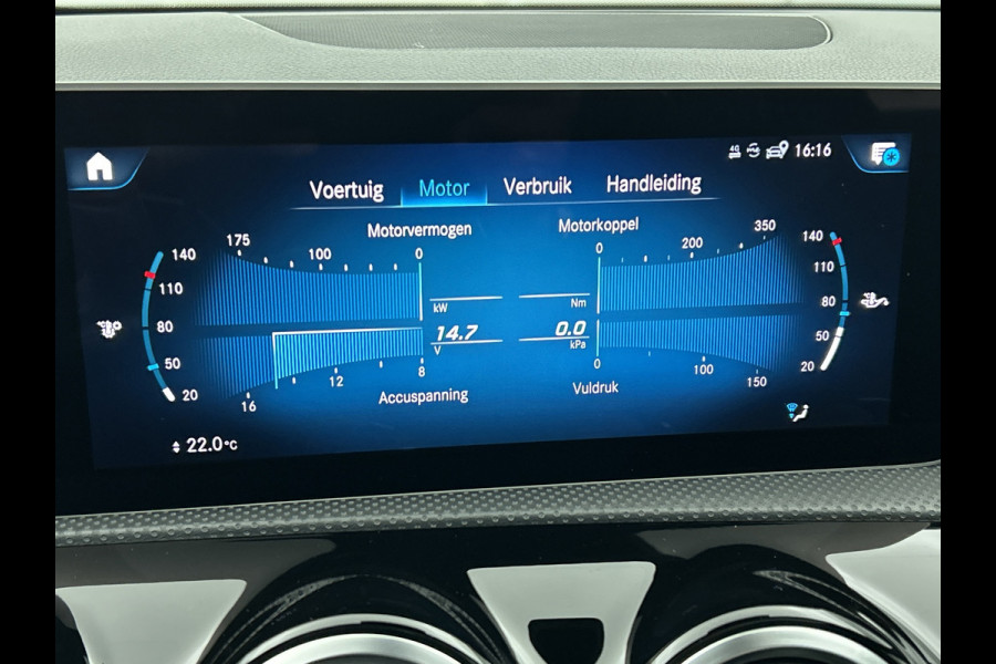 Mercedes-Benz A-Klasse 220 Premium Plus AMG-Line(Goed OnderH, Panorama, Carplay, Stoelen, StoelV, Navi, Etc)
