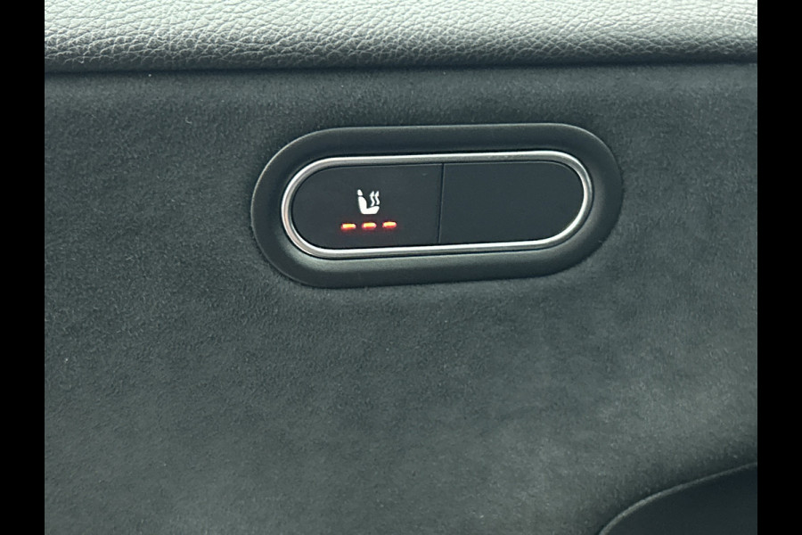 Mercedes-Benz A-Klasse 220 Premium Plus AMG-Line(Goed OnderH, Panorama, Carplay, Stoelen, StoelV, Navi, Etc)