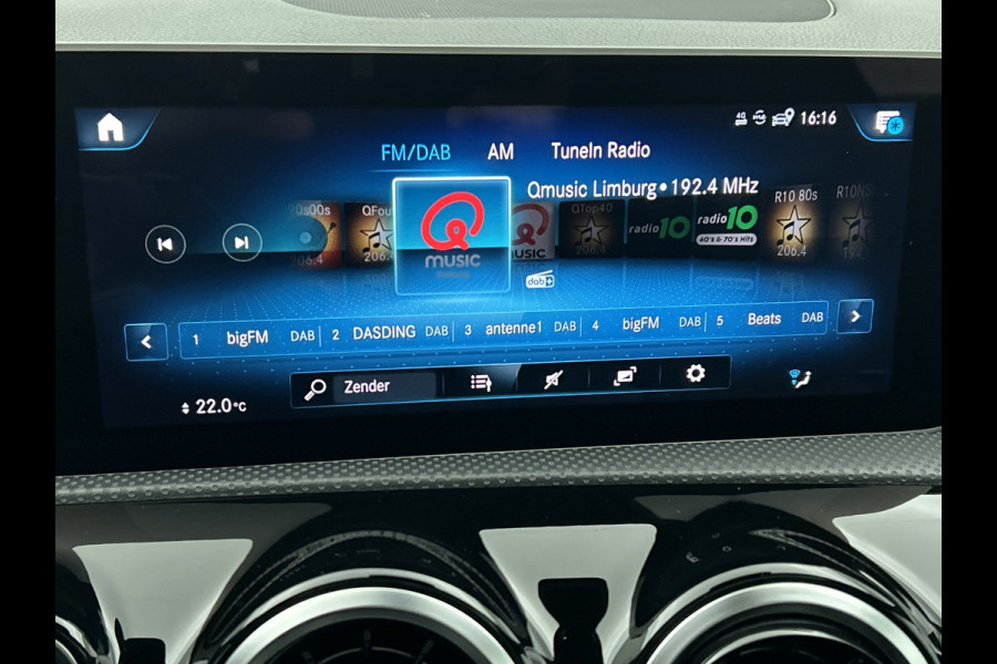 Mercedes-Benz A-Klasse 220 Premium Plus AMG-Line(Goed OnderH, Panorama, Carplay, Stoelen, StoelV, Navi, Etc)