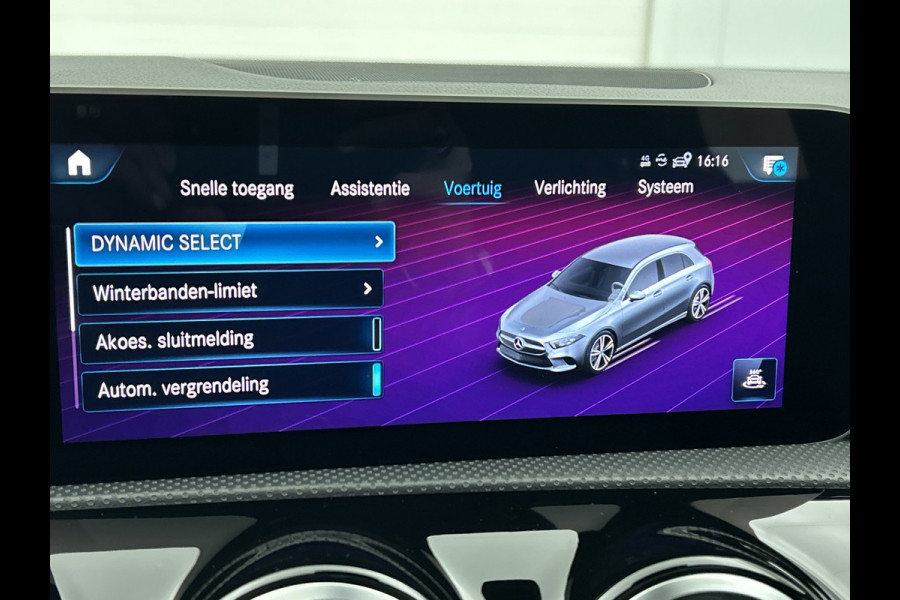 Mercedes-Benz A-Klasse 220 Premium Plus AMG-Line(Goed OnderH, Panorama, Carplay, Stoelen, StoelV, Navi, Etc)