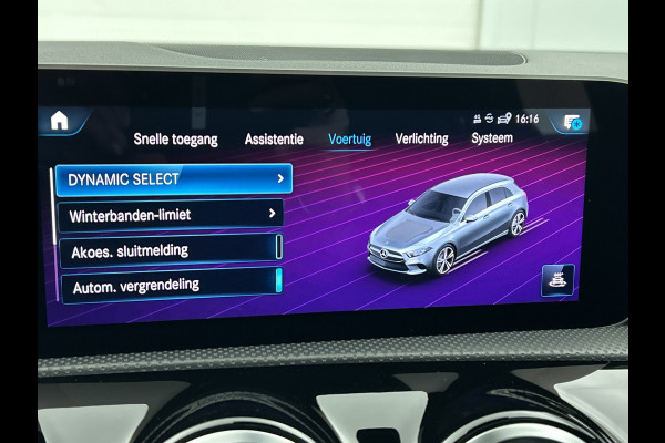 Mercedes-Benz A-Klasse 220 Premium Plus AMG-Line(Goed OnderH, Panorama, Carplay, Stoelen, StoelV, Navi, Etc)